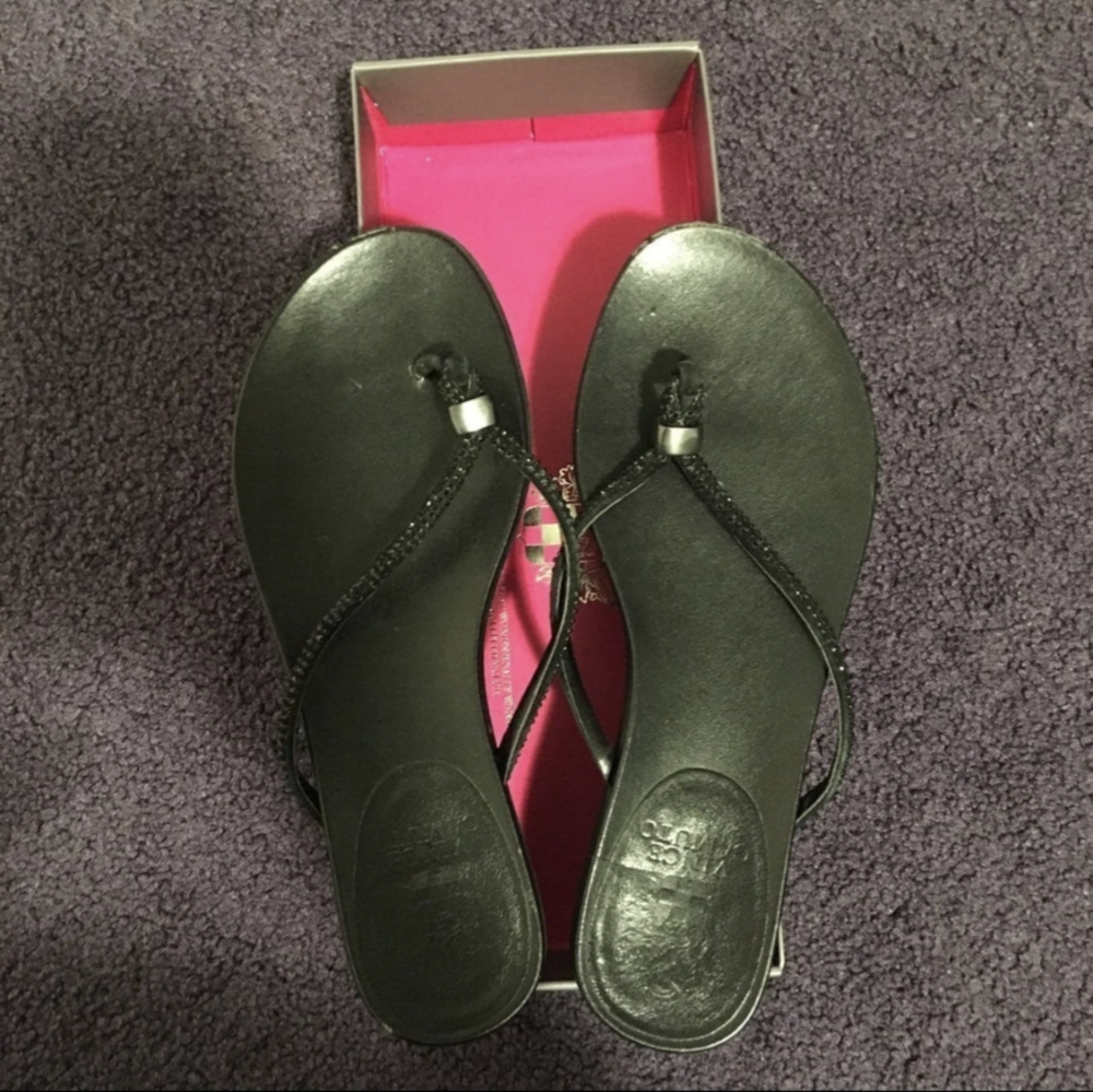 Vince Camuto sandals slip on Flip Flop 7M